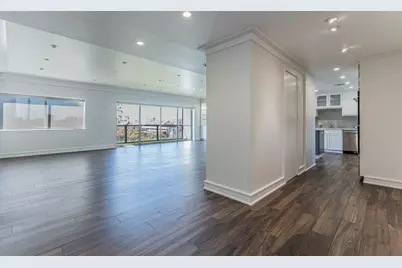 2929 Buffalo Speedway #A404, Houston, TX 77098 - Photo 5