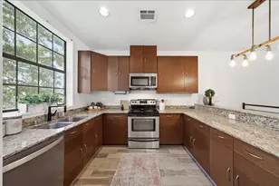 310 S Jensen Dr, Houston, TX 77003 - Photo 13