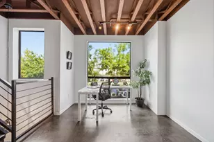 310 S Jensen Dr, Houston, TX 77003 - Photo 11