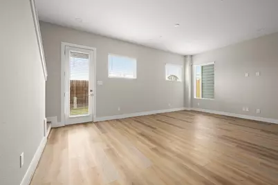 8114 Esther Acres, Houston, TX 77088 - Photo 5