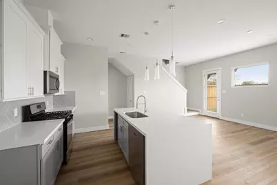 8114 Esther Acres, Houston, TX 77088 - Photo 9