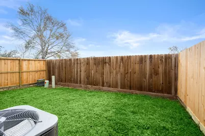 8114 Esther Acres, Houston, TX 77088 - Photo 21