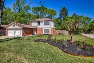 2 W Mistybreeze Cir, The Woodlands, TX 77381 - Photo 1