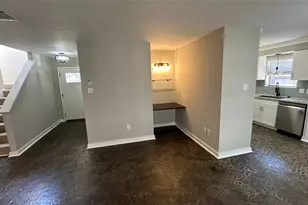 2 W Mistybreeze Cir, The Woodlands, TX 77381 - Photo 3