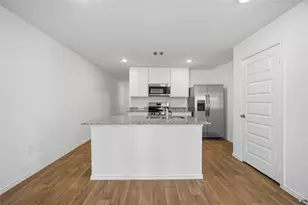 4814 Peanut Butter and Jelly Dr, Houston, TX 77048 - Photo 9