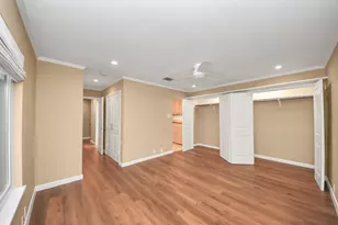 153 Litchfield Ln, Houston, TX 77024 - Photo 5