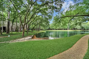 153 Litchfield Ln, Houston, TX 77024 - Photo 3