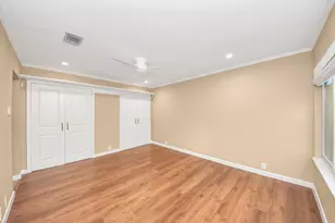 153 Litchfield Ln, Houston, TX 77024 - Photo 23