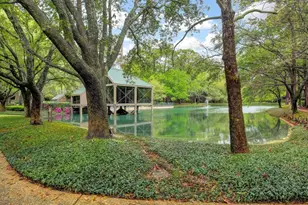 153 Litchfield Ln, Houston, TX 77024 - Photo 13