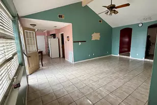 919 Grand Oaks Dr, Houston, TX 77015 - Photo 1