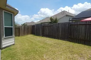 4516 Danielle Gdns Ln, Conroe, TX 77304 - Photo 3