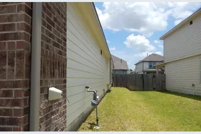 4516 Danielle Gardens Lane, Conroe, TX 77304 - Photo 5