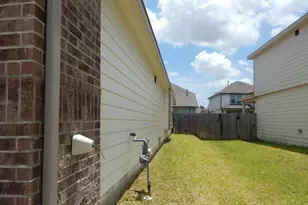 4516 Danielle Gdns Ln, Conroe, TX 77304 - Photo 5