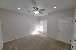 2025 Augusta Dr, Houston, TX 77057 - Photo 15