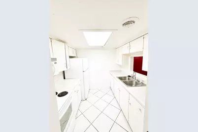 12633 Memorial Drive #4, Houston, TX 77024 - Photo 3