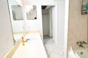 12633 Memorial Dr, Houston, TX 77024 - Photo 5