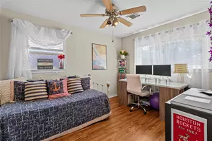 2805 Pine St, Galveston, TX 77551 - Photo 3