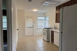 4013 Newshire Dr, Houston, TX 77025 - Photo 15