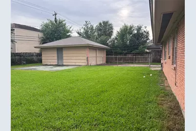 4013 Newshire Drive, Houston, TX 77025 - Photo 21