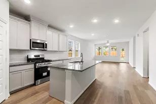 4511 Pinehurst Trce Dr, Pinehurst, TX 77362 - Photo 5