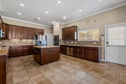 28027 Trade Wind Court, Rosharon, TX 77583 - Photo 9