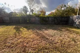 2146 Minnesota St, Houston, TX 77034 - Photo 15