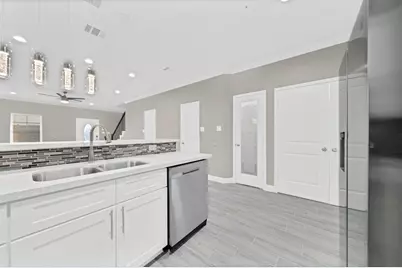5807 Southmund Street #A, Houston, TX 77033 - Photo 5