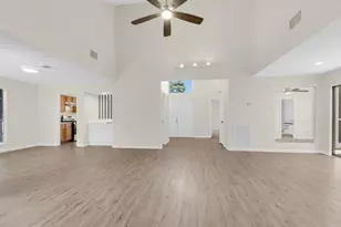 16017 Golf Club Dr, Crosby, TX 77532 - Photo 9