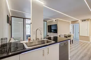 4641 Wild Indigo St, Houston, TX 77027 - Photo 3