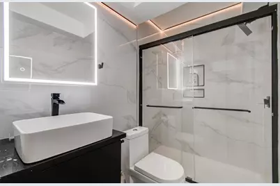 4641 Wild Indigo Street #433, Houston, TX 77027 - Photo 11