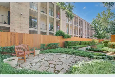 4641 Wild Indigo Street #433, Houston, TX 77027 - Photo 19