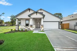 511 Johnson St, Dayton, TX 77535 - Photo 1