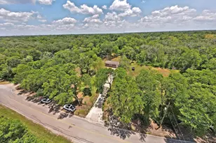 317 River Rd, Angleton, TX 77515 - Photo 5