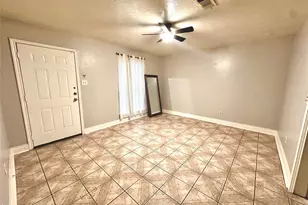 7754 Bunker Wood Ln, Houston, TX 77086 - Photo 3