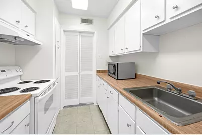 800 Post Oak Boulevard #31, Houston, TX 77056 - Photo 7