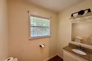 605 Parkway St, Crockett, TX 75835 - Photo 9