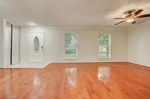 2253 Triway Ln, Houston, TX 77043 - Photo 3