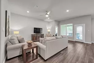 14010 Juniper Pt Ln, Conroe, TX 77384 - Photo 9