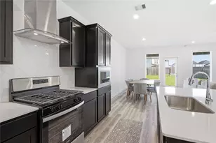2919 Crown Gate Dr, Houston, TX 77047 - Photo 11