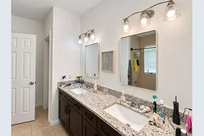 11115 Beverley Park Street, Sugar Land, TX 77498 - Photo 7