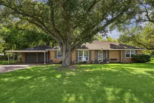 12511 Britt Rd, Pearland, TX 77584 - Photo 1