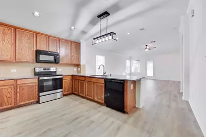 2410 Lakecrest Town Drive, Katy, TX 77493 - Photo 11