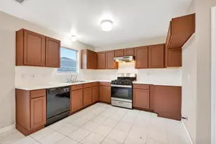 11019 Cayman Mist Dr, Houston, TX 77075 - Photo 9