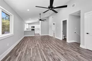 101 April Point Pl, Conroe, TX 77356 - Photo 19