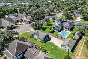 210 W Calhoun St, El Campo, TX 77437 - Photo 41