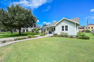 210 W Calhoun St, El Campo, TX 77437 - Photo 29