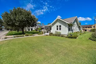 210 W Calhoun St, El Campo, TX 77437 - Photo 33