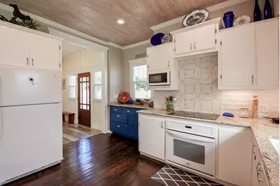 210 W Calhoun Street, El Campo, TX 77437 - Photo 17
