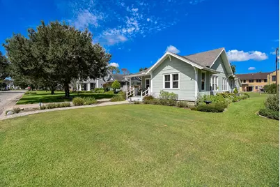 210 W Calhoun Street, El Campo, TX 77437 - Photo 33
