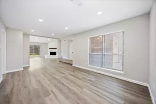 8826 Tanager St, Houston, TX 77036 - Photo 9